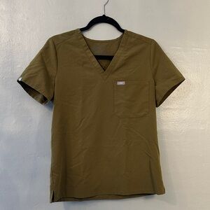 Figs women’s technical olive scrub top size small
